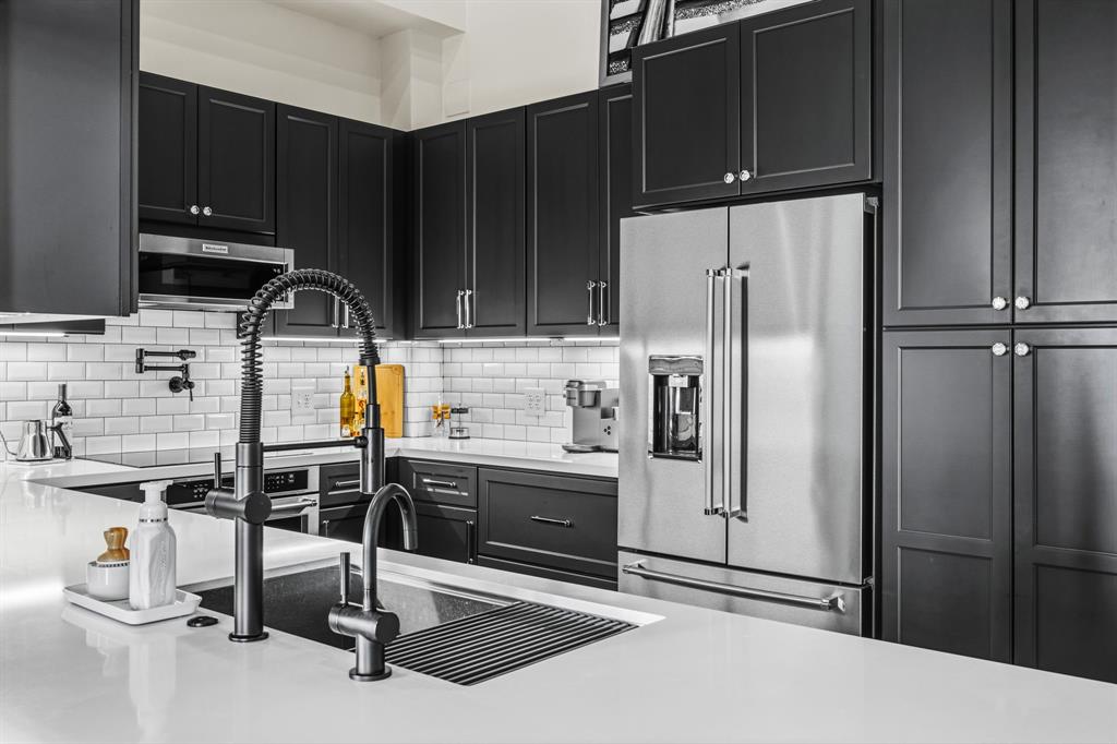 Texas & Pacific Lofts Condo - Residential