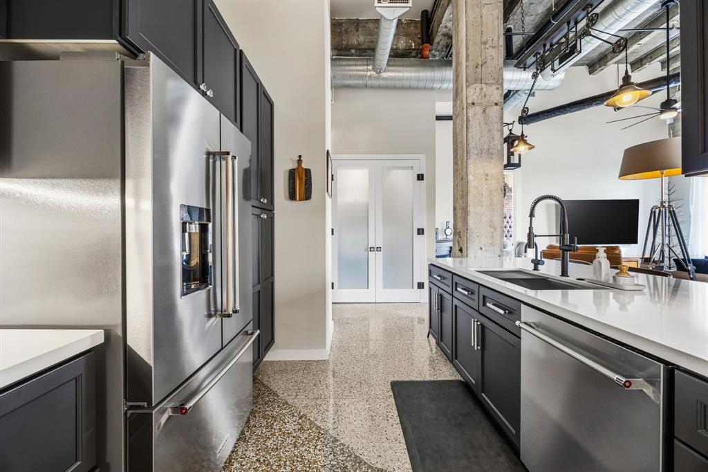 Texas & Pacific Lofts Condo - Residential