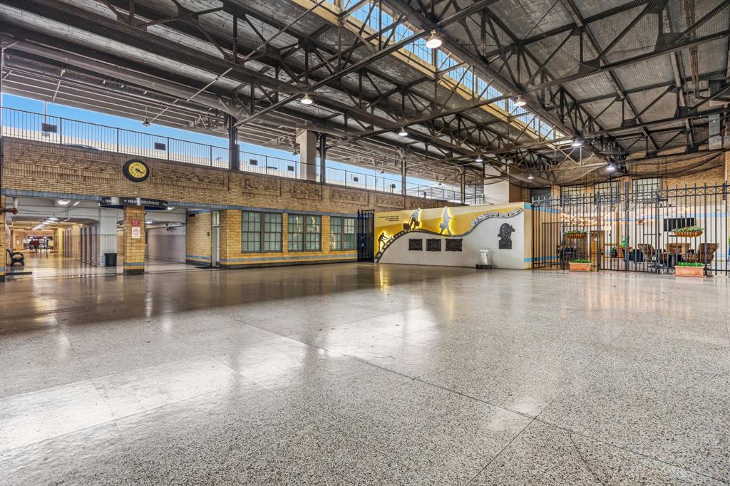 Texas & Pacific Lofts Condo - Residential