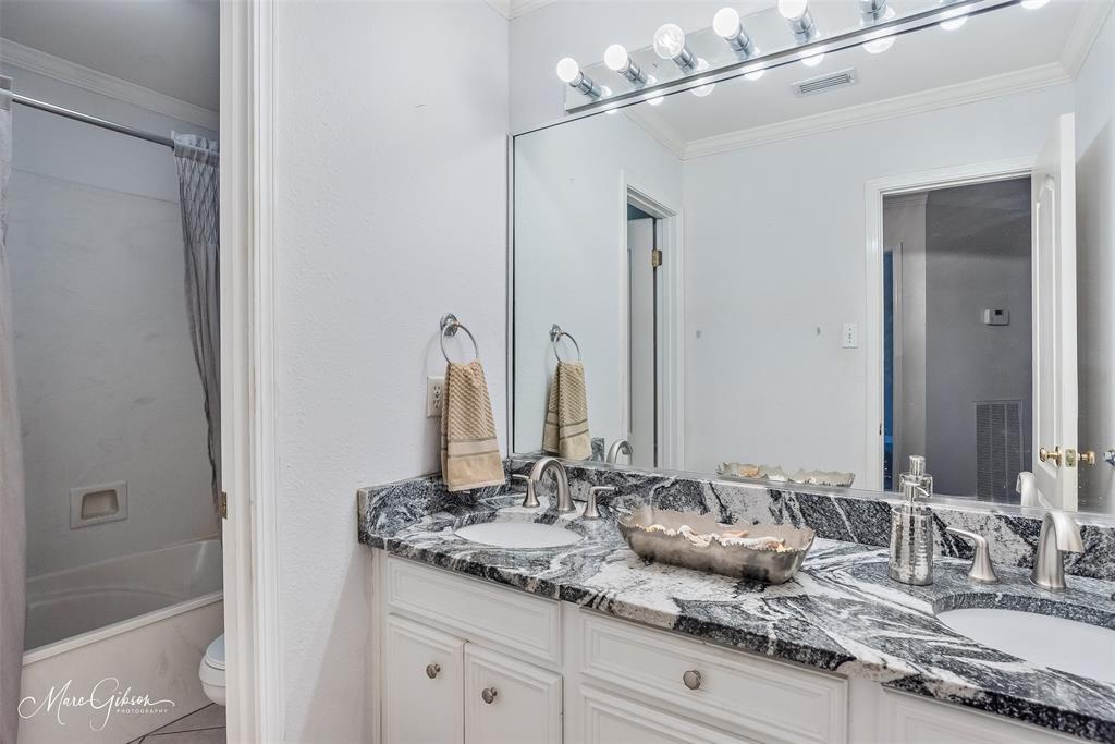 Bossier City, Louisiana 71111, United States, 4 Bedrooms Bedrooms, ,2 BathroomsBathrooms,Residential,Pending,2395