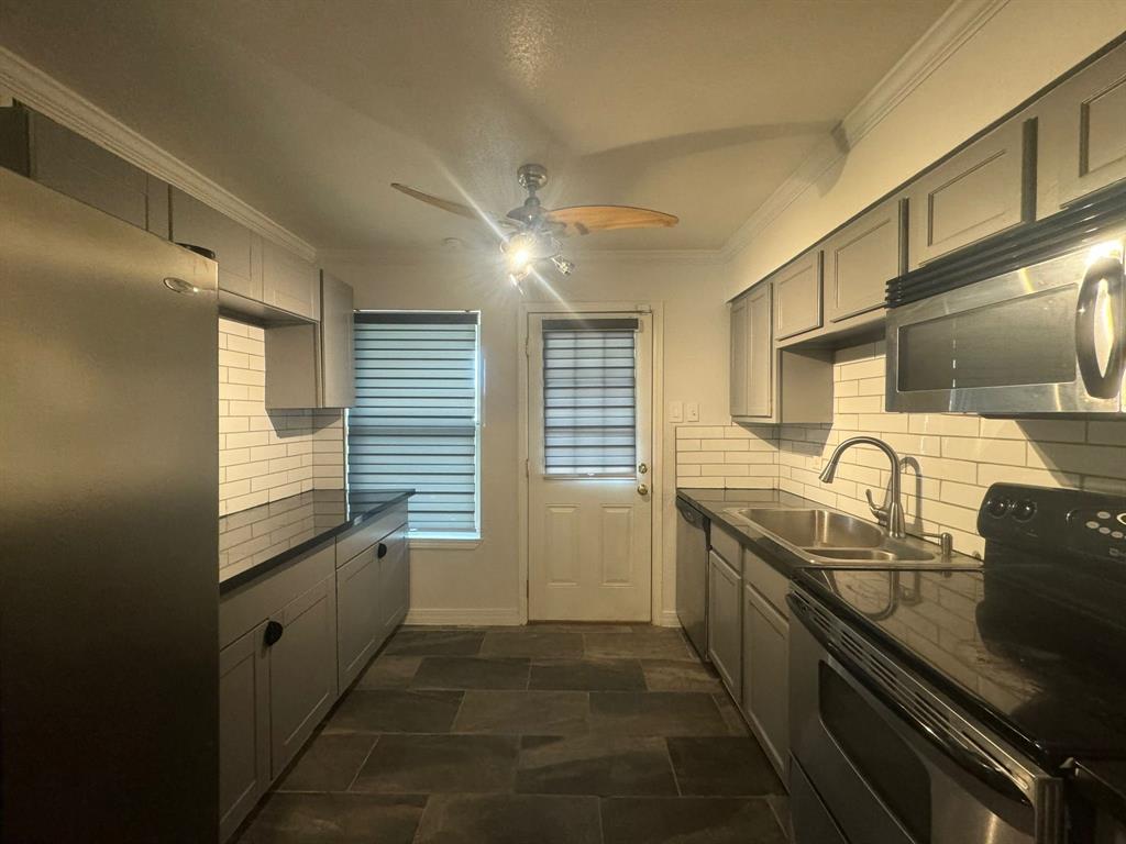 El Camino Real Condo - Residential