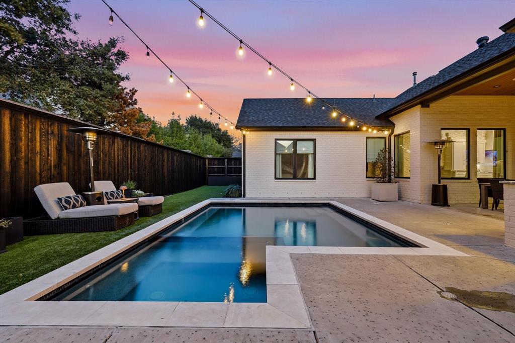 Whisper Rock - Residential