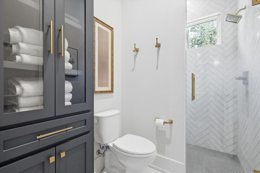 Whisper Rock - Residential