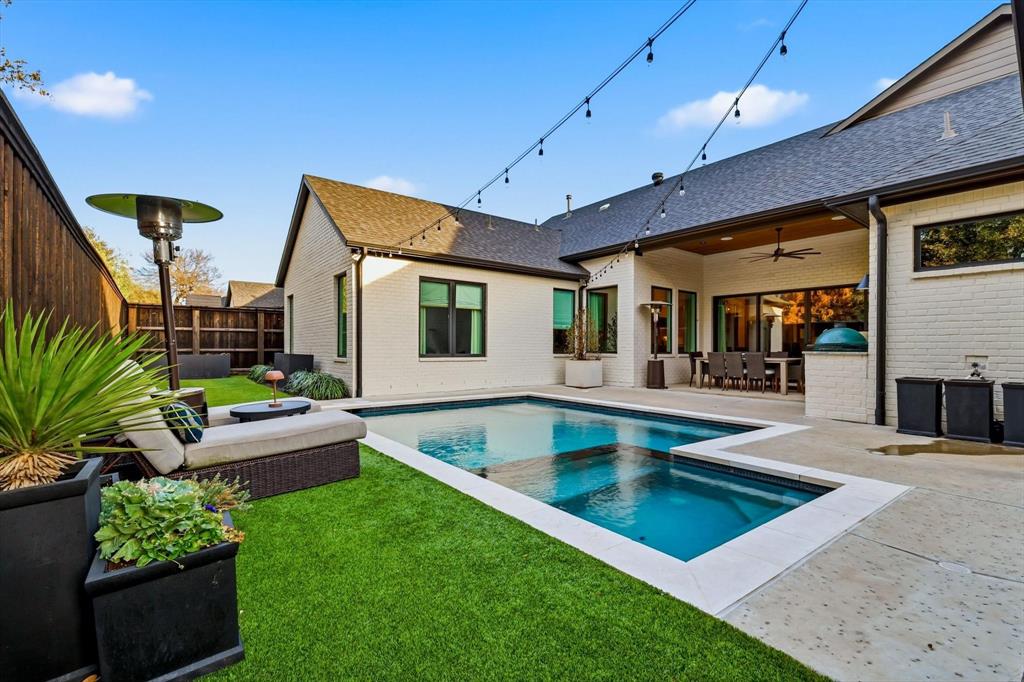 Whisper Rock - Residential