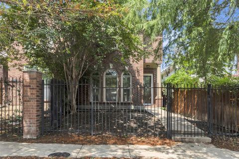 2407 Knight Street Dallas TX 75219