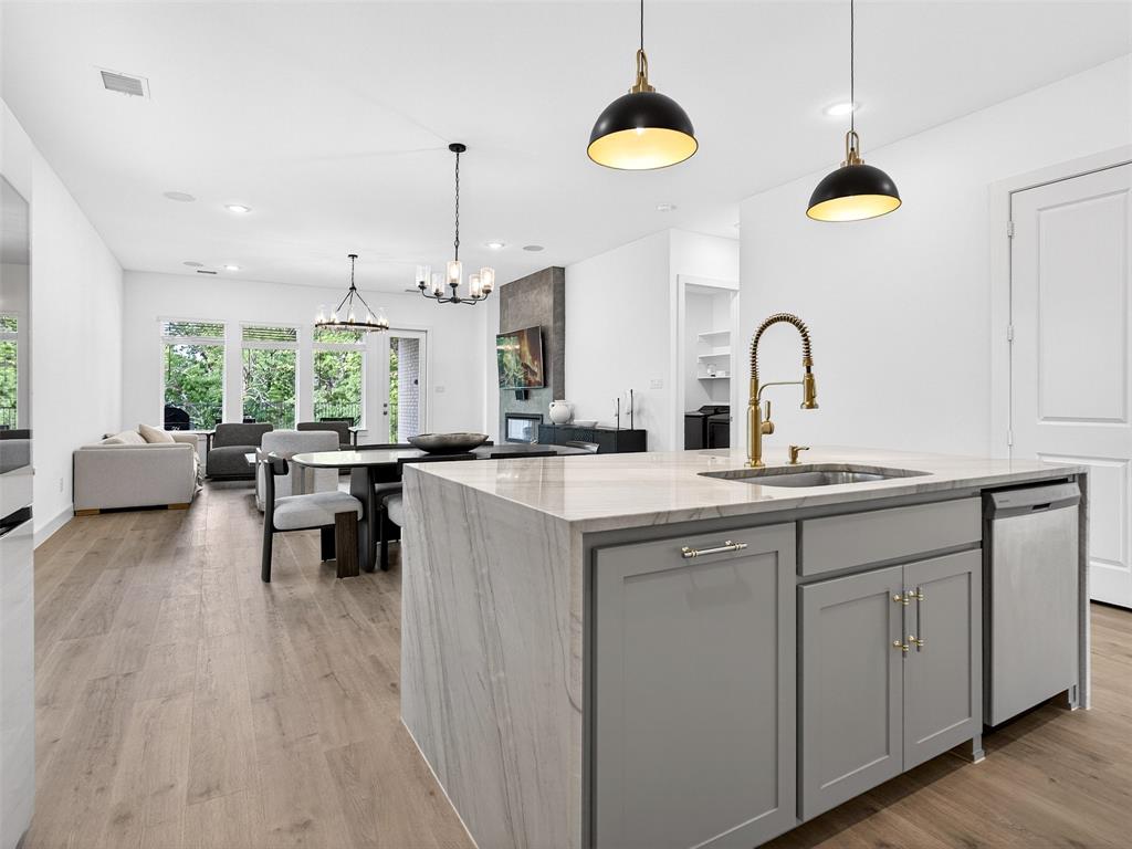 4012 chastetree Lane