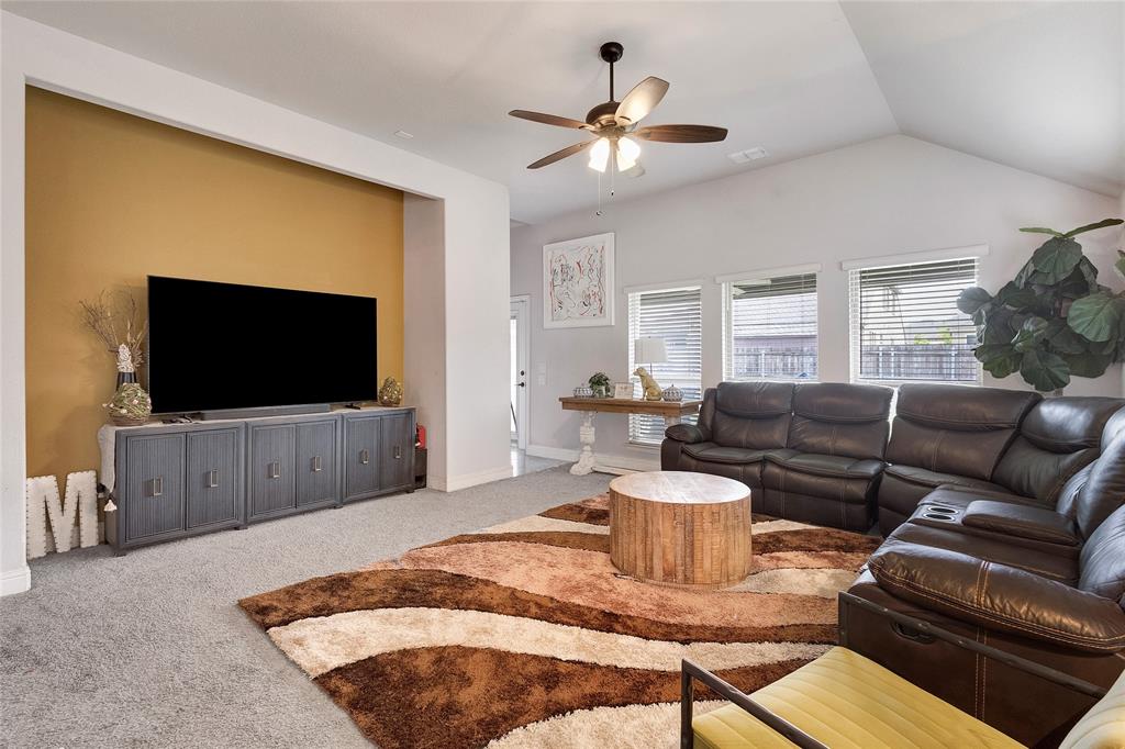 1129 Snowy Owl Dr, Alvarado, TX, 76009