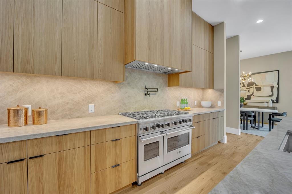 Henderson Avenue - Residential