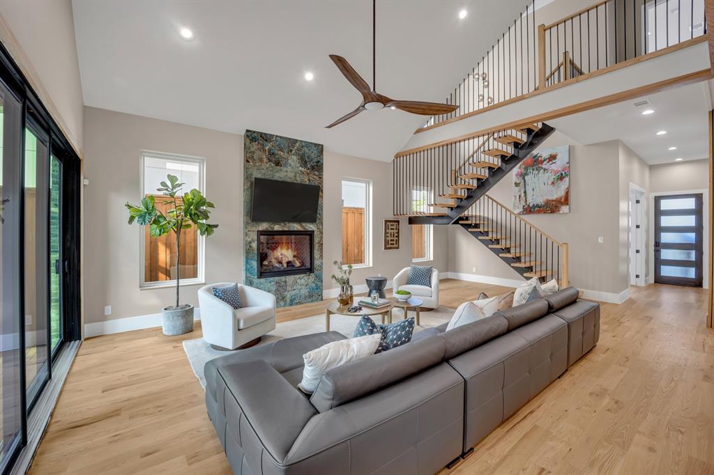 Henderson Avenue - Residential