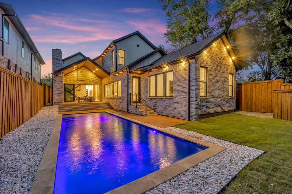 Henderson Avenue - Residential