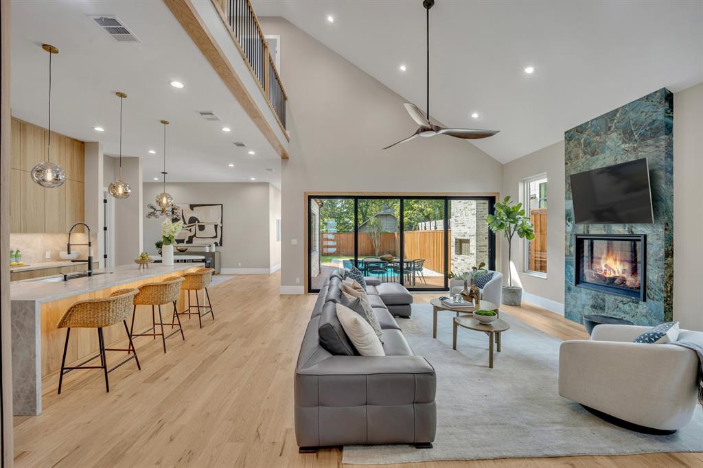 Henderson Avenue - Residential