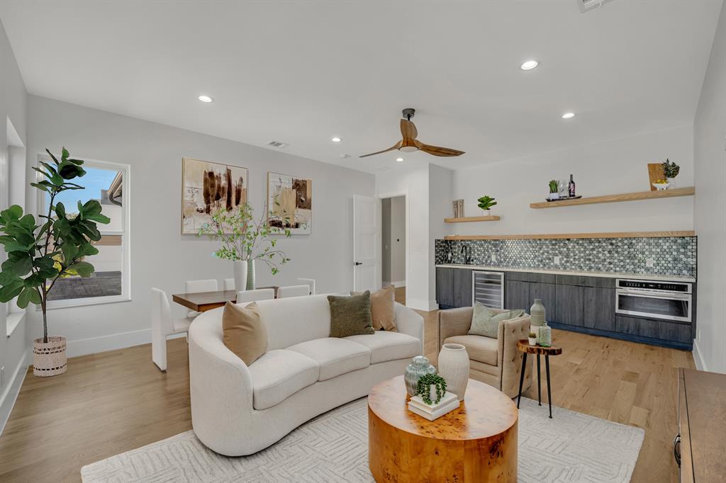 Henderson Avenue - Residential