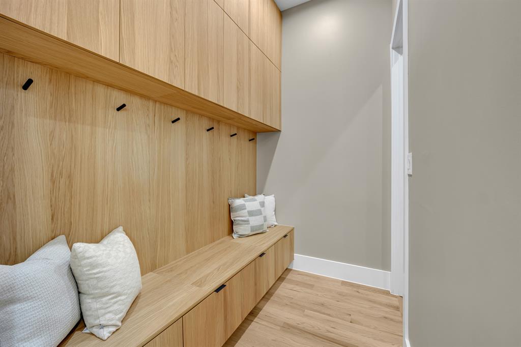 Henderson Avenue - Residential