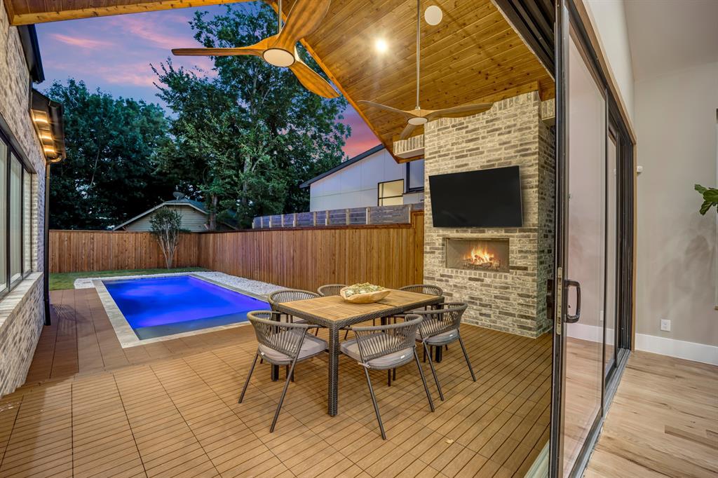 Henderson Avenue - Residential