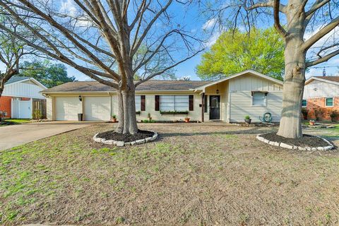 Photo of 7217 Green Meadow Drive, North Richland Hills, TX 76180 (MLS # 21290551)