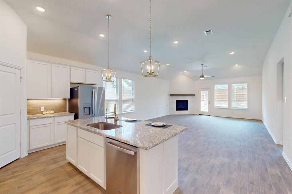 5204 Edge Way