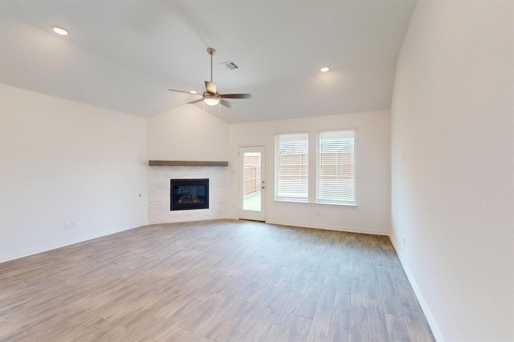 5204 Edge Way