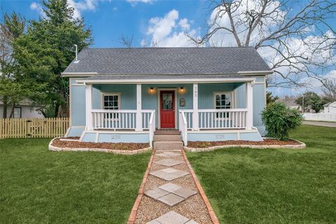 702 Kernodle Street Rockwall TX 75087