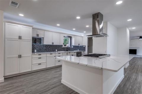 11341 Gatewood Place Dallas TX 75218