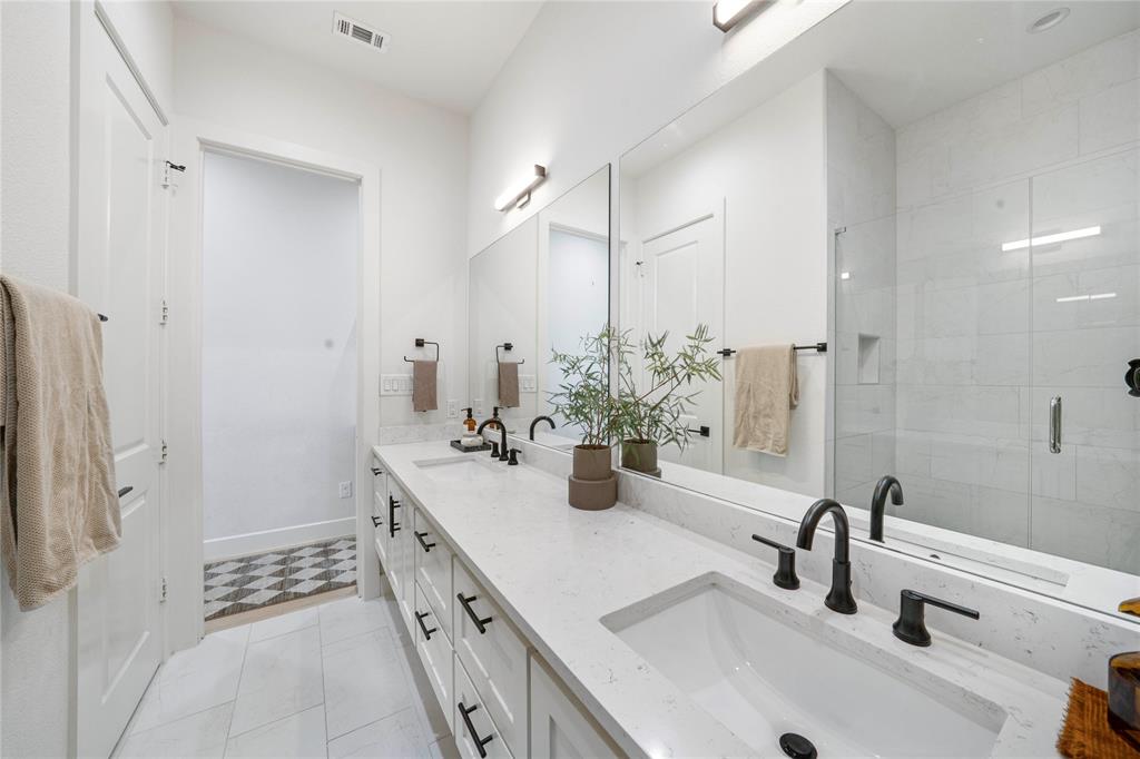 Main 7 Twnhm Add - Residential