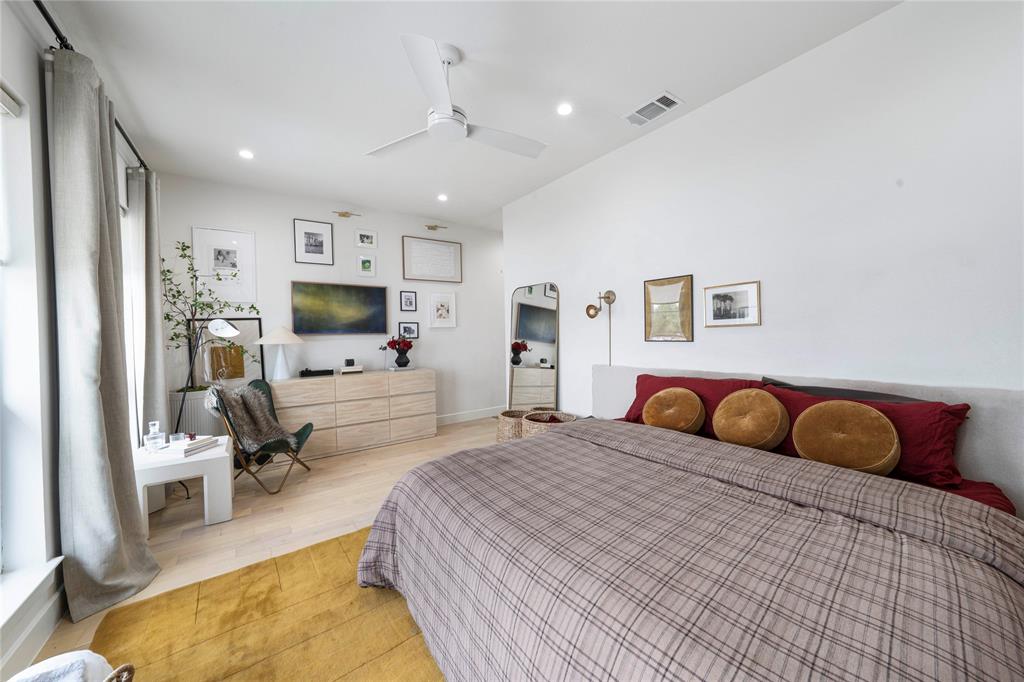 Main 7 Twnhm Add - Residential