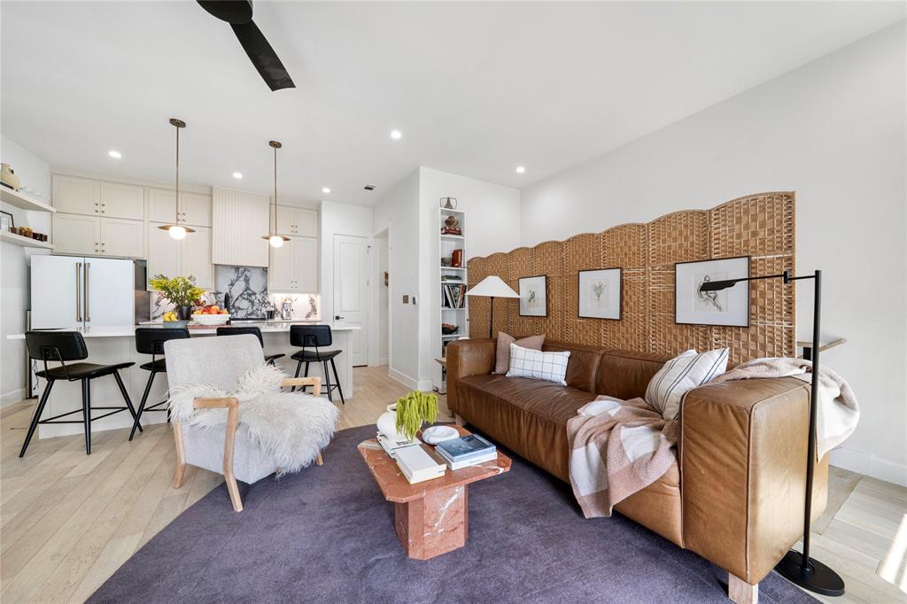 Main 7 Twnhm Add - Residential