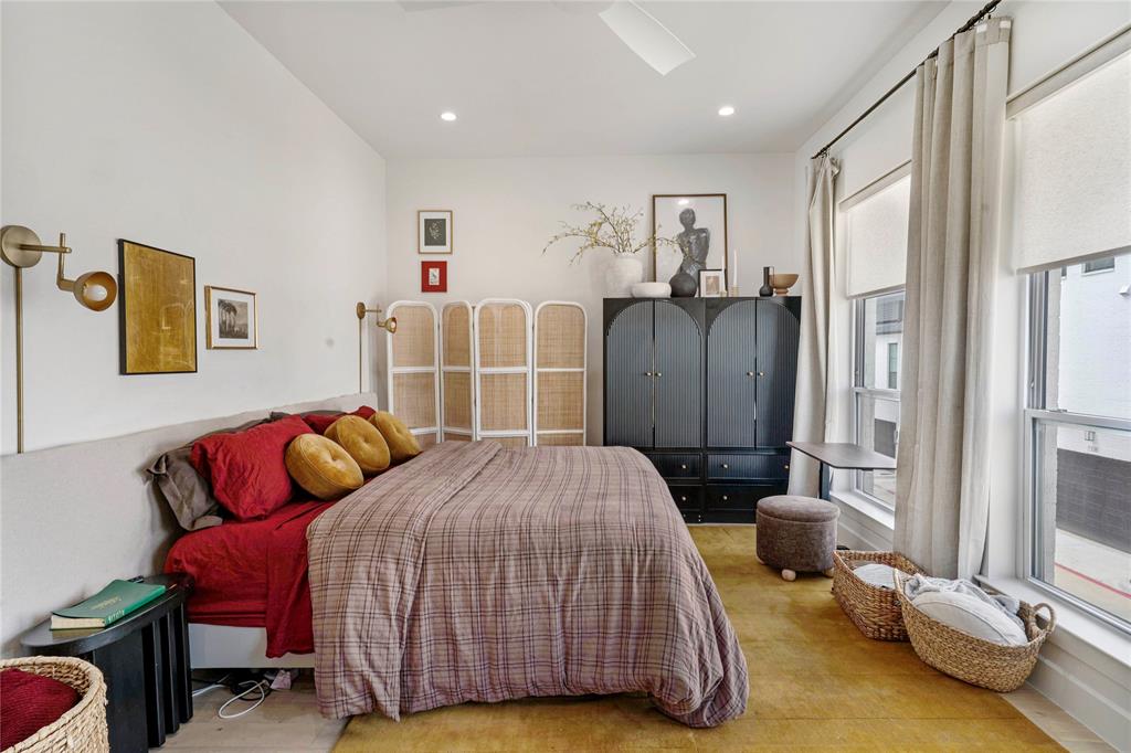 Main 7 Twnhm Add - Residential