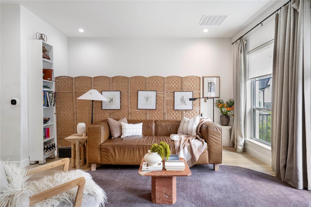 Main 7 Twnhm Add - Residential