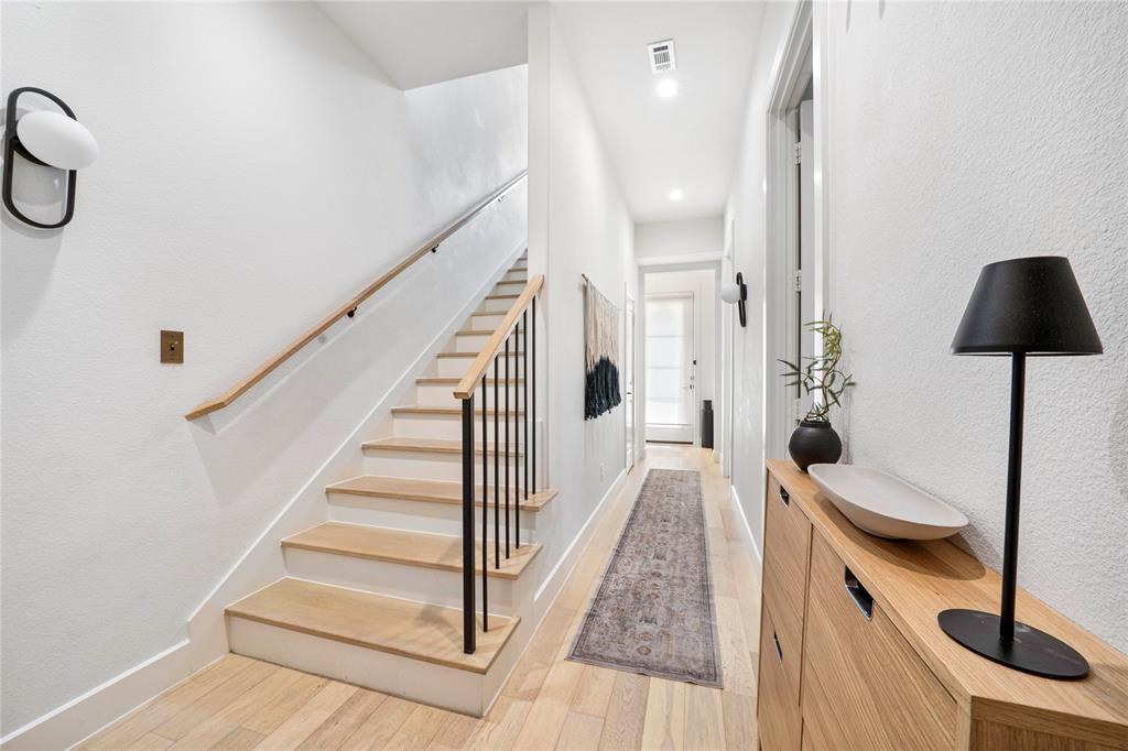 Main 7 Twnhm Add - Residential