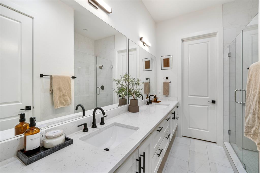 Main 7 Twnhm Add - Residential