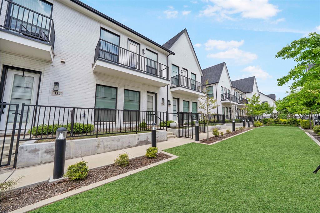 Main 7 Twnhm Add - Residential