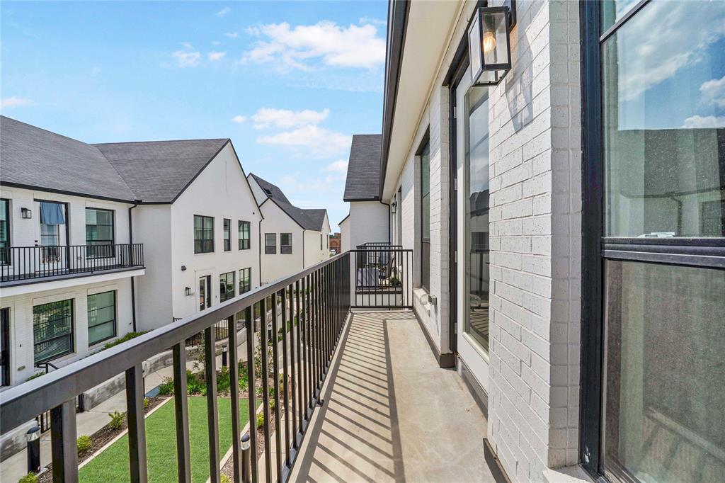 Main 7 Twnhm Add - Residential