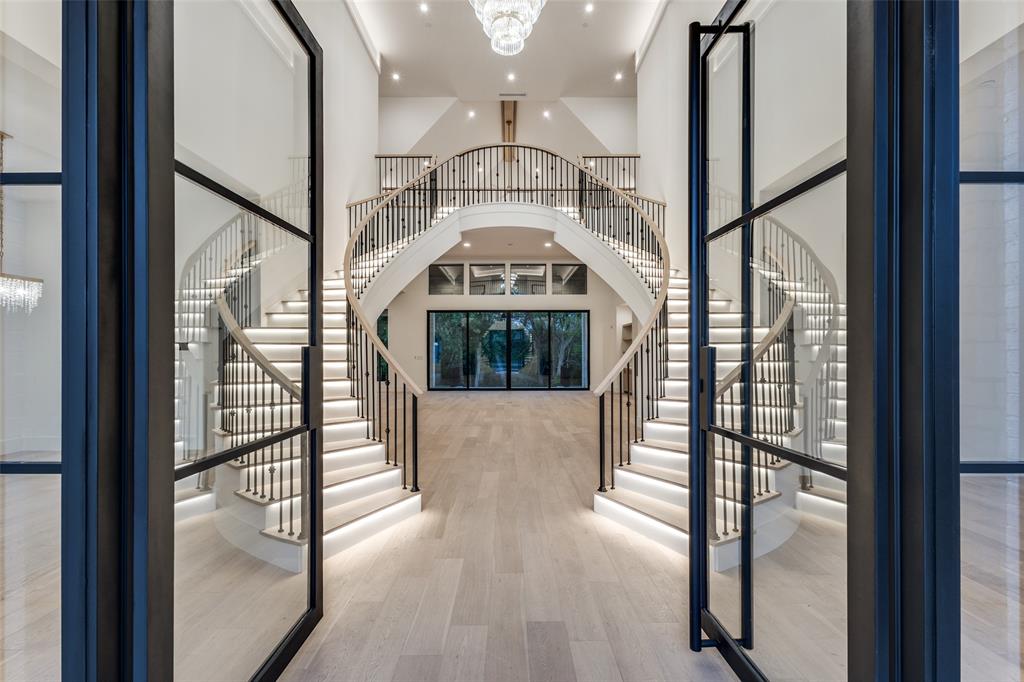 4636 Lake Breeze Drive