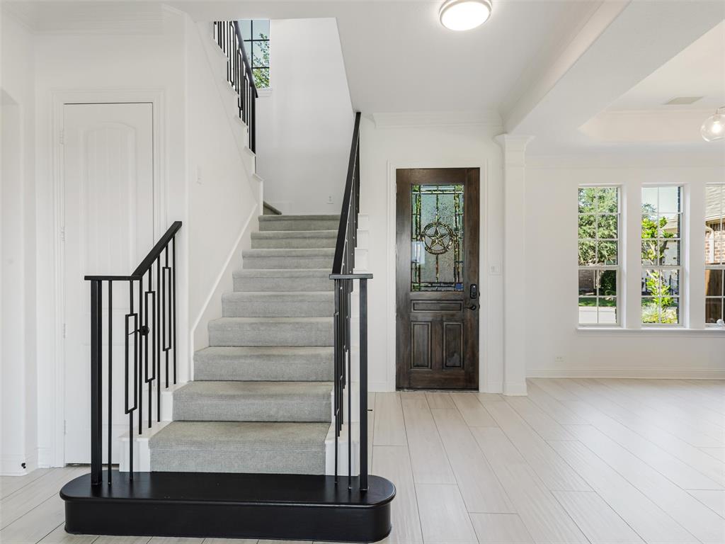 2512 Sir Alexander Lane
