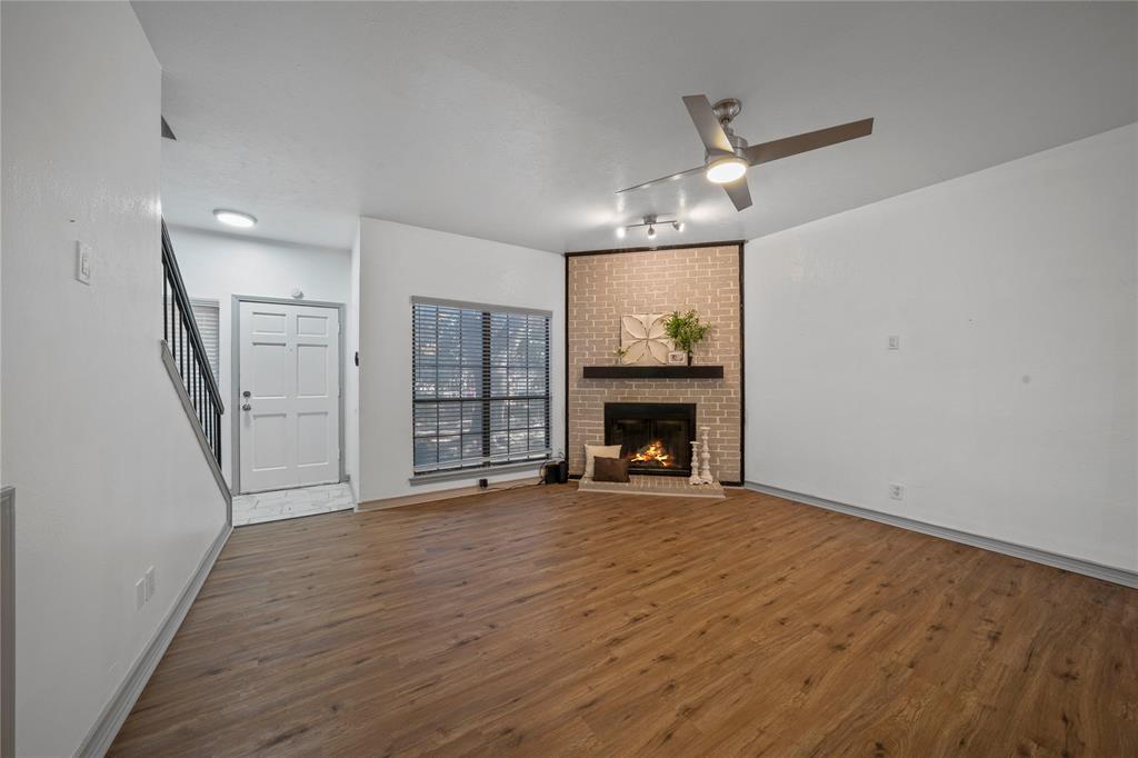 Glen Oaks Twnhms - Residential