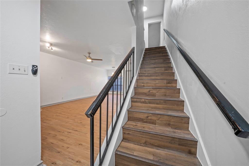 Glen Oaks Twnhms - Residential