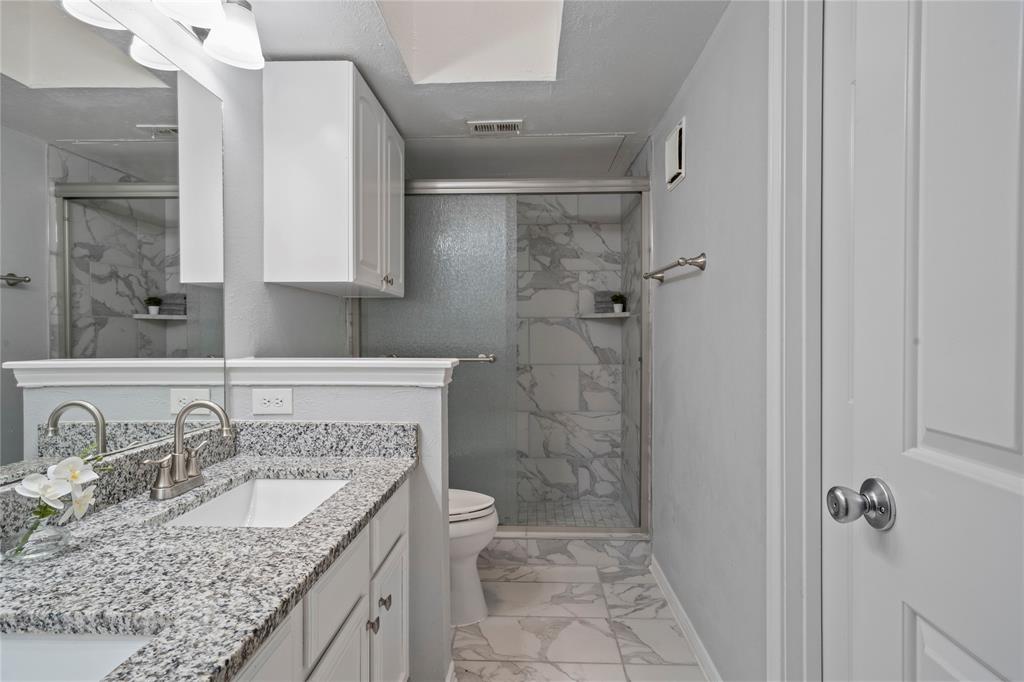 Glen Oaks Twnhms - Residential