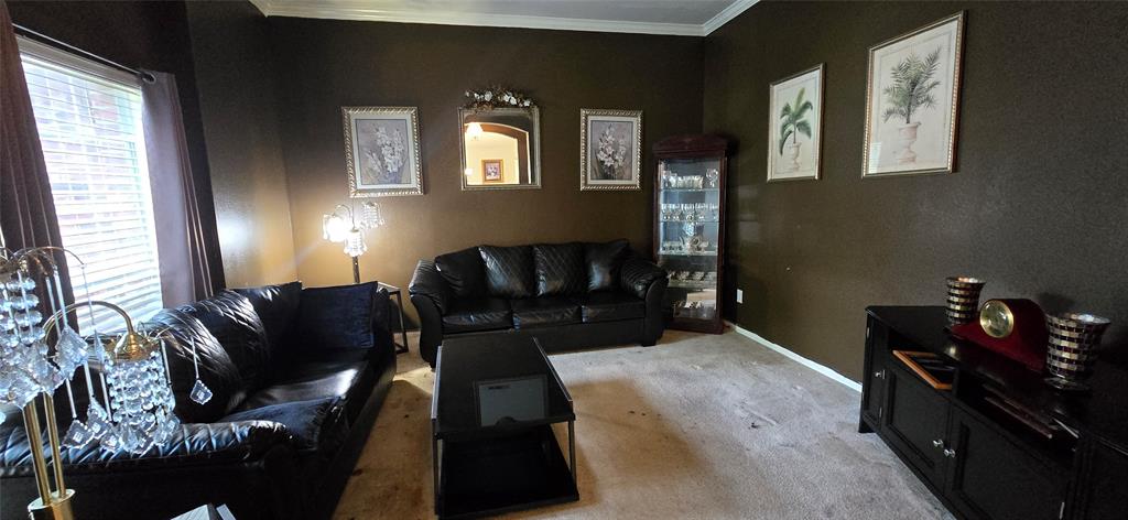 1121 Bradford Drive