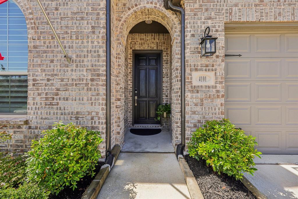 4101 Dartmoor Drive