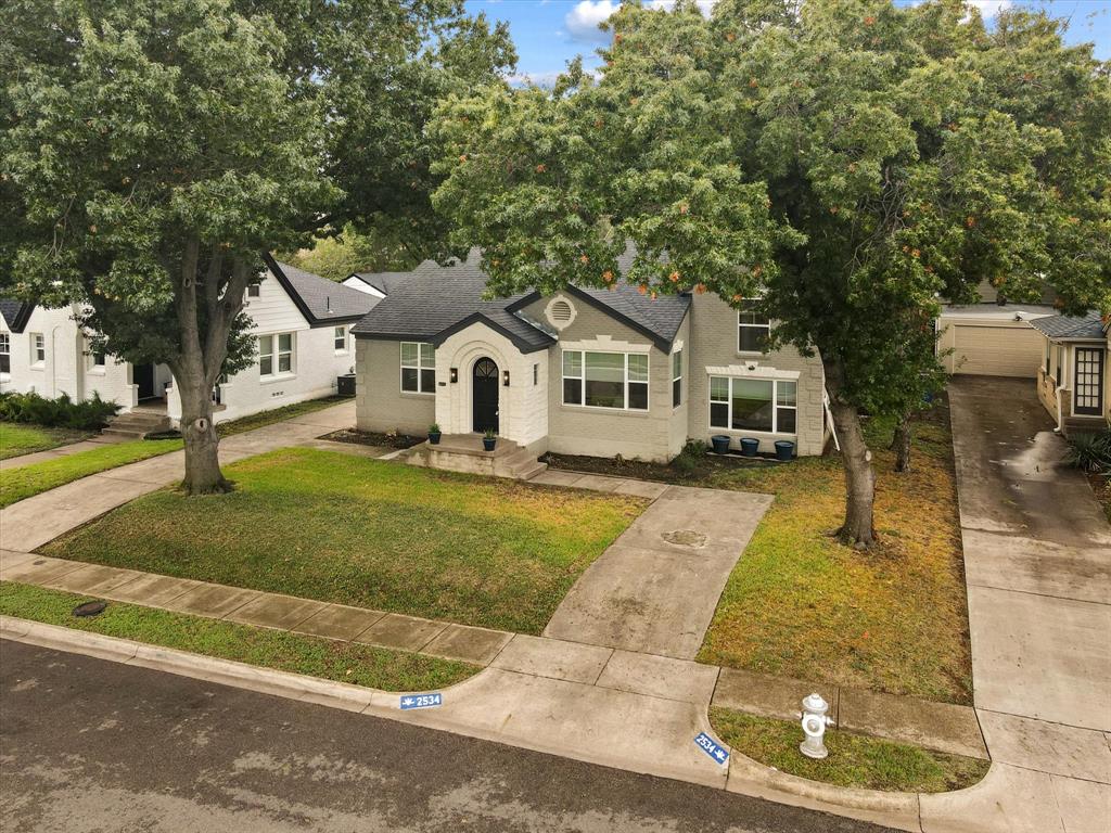 Kessler Plaza - Residential