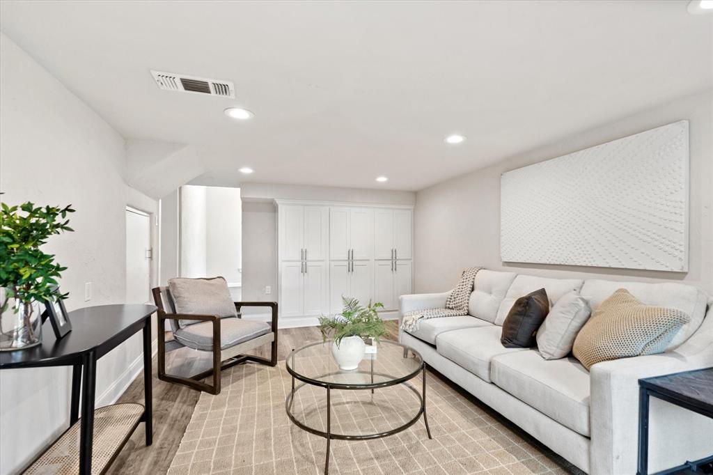 Kessler Plaza - Residential