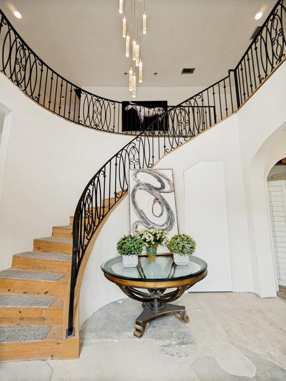4 Kingsgate Court