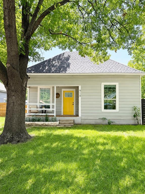 Photo 1 of 37 — 918 S Maxey Street, Sherman, TX 75090