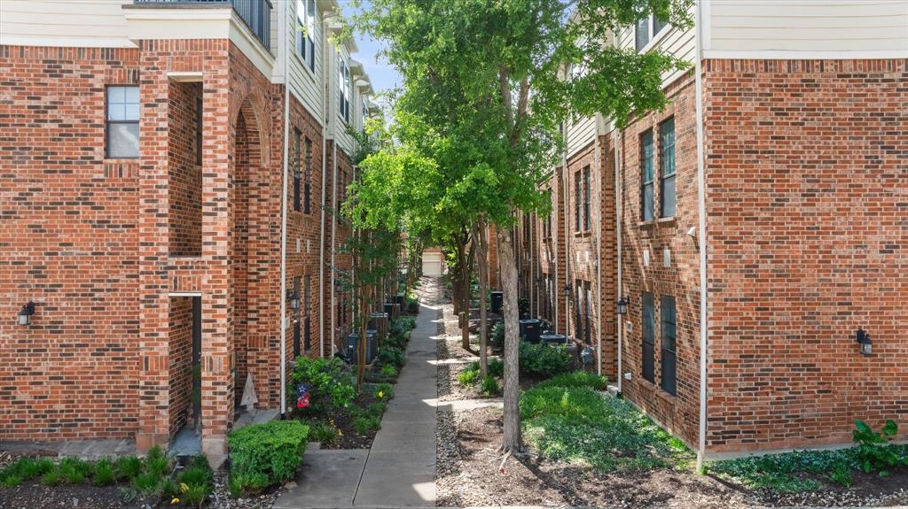 Ridglea Place - Residential