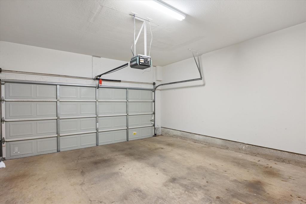 Ridglea Place - Residential