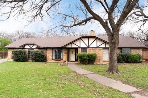 549 Greenwood Circle Hurst TX 76053