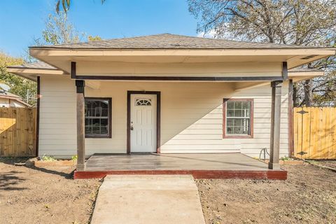 2141 S Jennings Avenue Fort Worth TX 76110