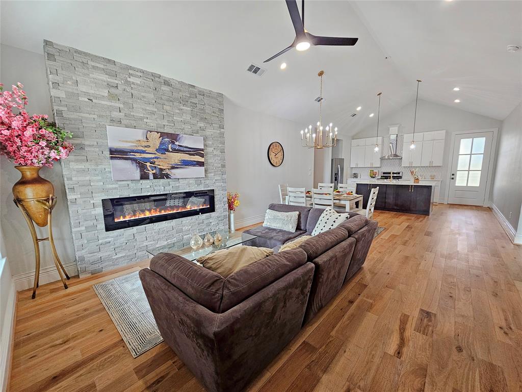 19412 County Road 4043