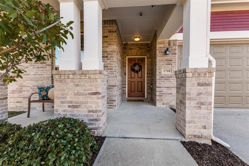 1718 Long Meadow Road