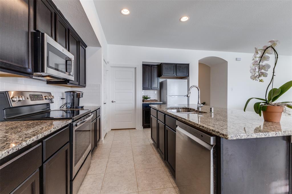 1718 Long Meadow Road